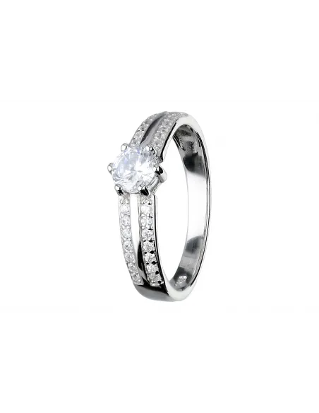 Srebrny pierścionek z cyrkoniami