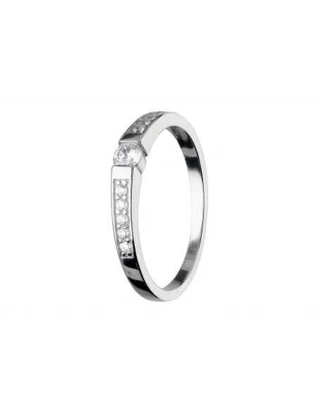 Srebrny pierścionek z cyrkoniami