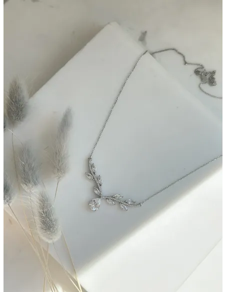 srebrny-naszyjnik-listki-z-cyrkoniami