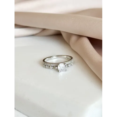 srebrny-pierscionek-ozdobny