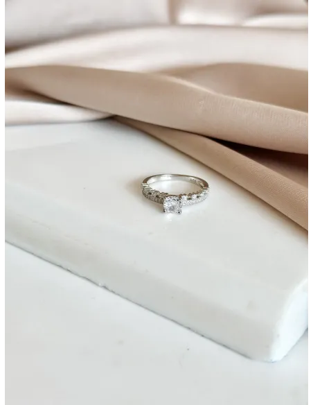 srebrny-pierscionek-ozdobny