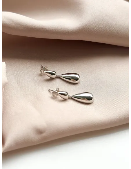 srebrne-kolczyki-lezkikrople-gladkie-wiszace