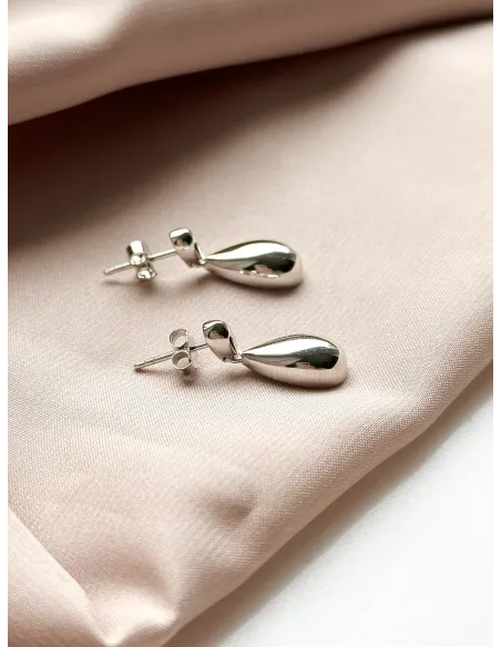 srebrne-kolczyki-lezkikrople-gladkie-wiszace
