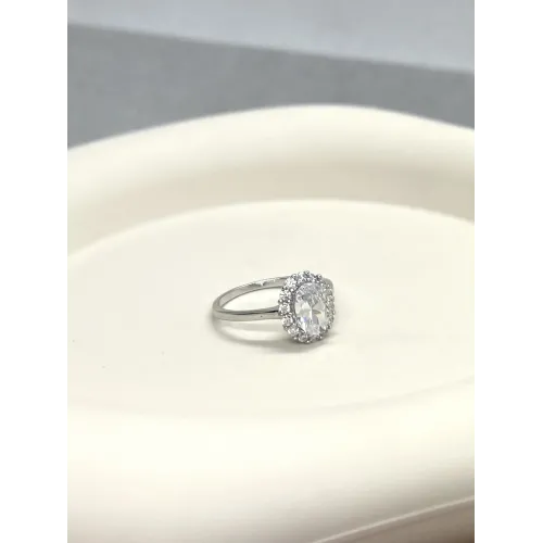 srebrny-pierscionek-klasyczny-z-cyrkoniami