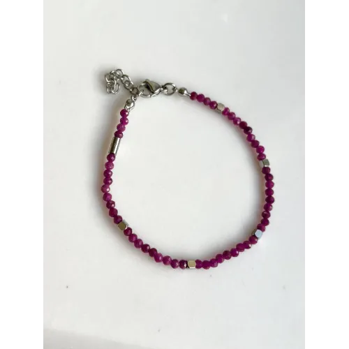 bransoletka-kamienie-naturalne-rubin-ze-srebrna-przekladka