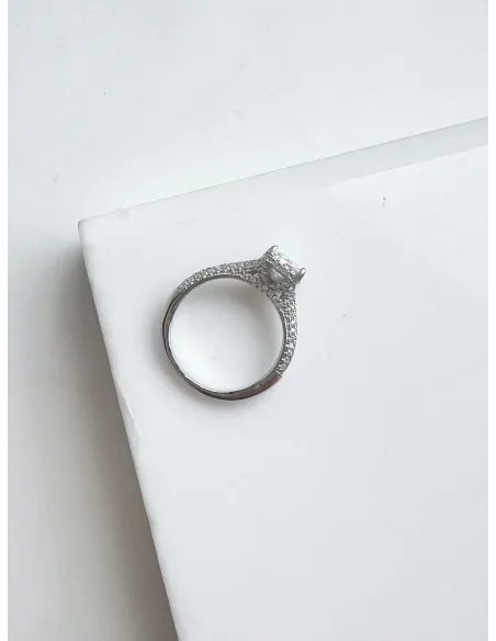 srebrny-pierscionek-prostokatna-cyrkonia