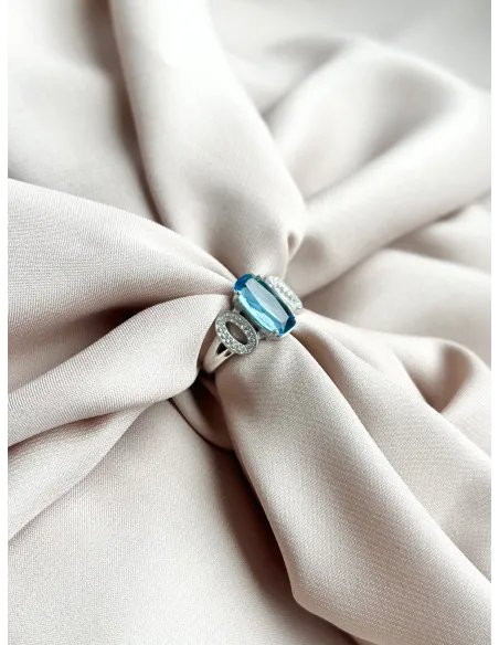 srebrny-pierscionek-z-blekitna-cyrkonia